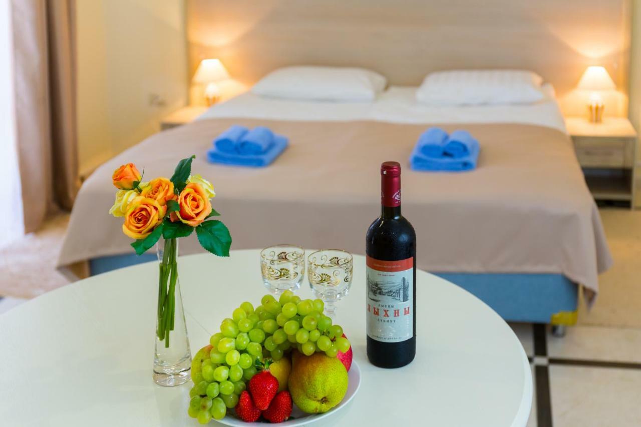 Bmg Hotel ซุคุม ภายนอก รูปภาพ
